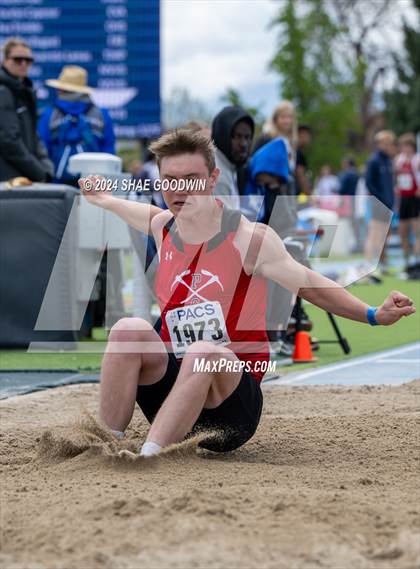 Thumbnail 3 in BYU Invitational (Long Jump) photogallery.