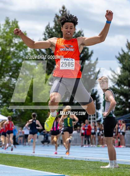 Thumbnail 1 in BYU Invitational (Long Jump) photogallery.
