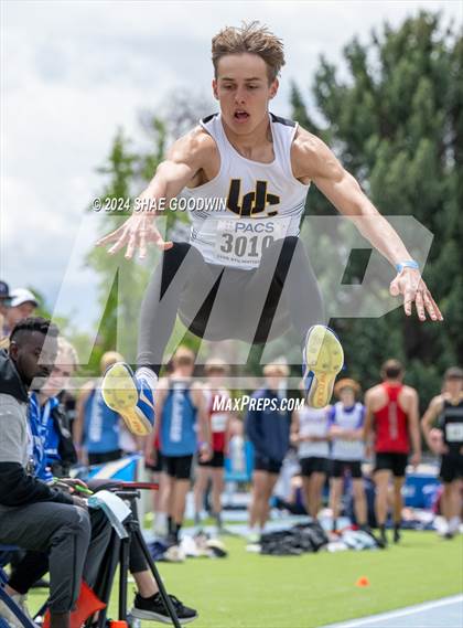Thumbnail 2 in BYU Invitational (Long Jump) photogallery.