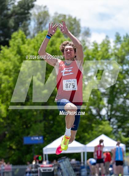 Thumbnail 2 in BYU Invitational (Long Jump) photogallery.