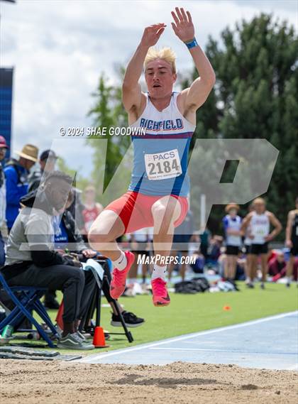 Thumbnail 3 in BYU Invitational (Long Jump) photogallery.