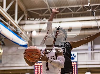 Thumbnail 2 in St. Peter's Prep vs Rutgers Prep (Metro Classic) photogallery.
