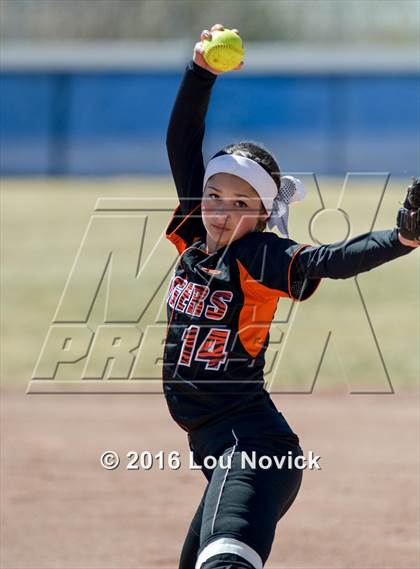 Thumbnail 1 in Taos vs. Hatch Valley (Lady Horsemen Invitational) photogallery.