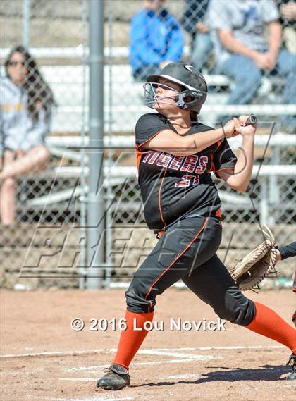 Thumbnail 3 in Taos vs. Hatch Valley (Lady Horsemen Invitational) photogallery.