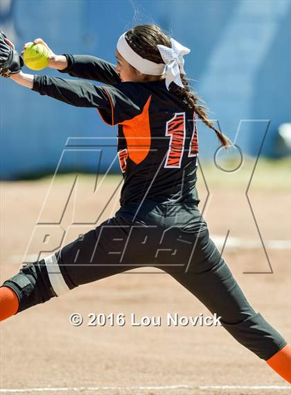 Thumbnail 2 in Taos vs. Hatch Valley (Lady Horsemen Invitational) photogallery.