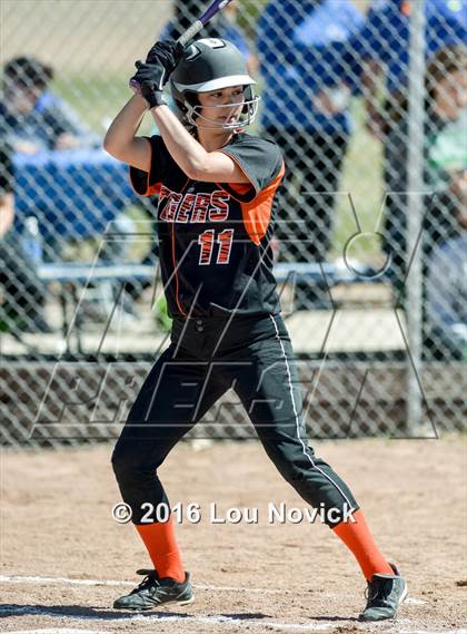 Thumbnail 2 in Taos vs. Hatch Valley (Lady Horsemen Invitational) photogallery.
