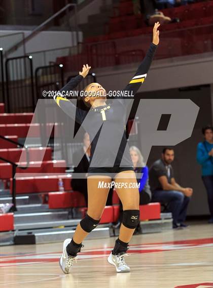 Thumbnail 3 in Cox Mill vs. Chapel Hill (NCHSAA 3A Final) photogallery.