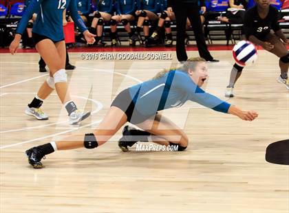 Thumbnail 2 in Cox Mill vs. Chapel Hill (NCHSAA 3A Final) photogallery.