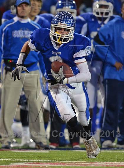 Thumbnail 3 in Riverhead vs. East Islip (Section 11 Division 2 Final) photogallery.