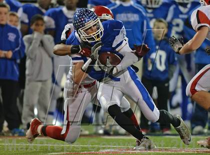 Thumbnail 1 in Riverhead vs. East Islip (Section 11 Division 2 Final) photogallery.