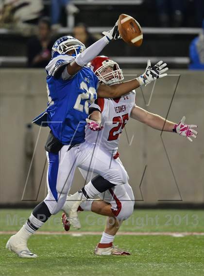 Thumbnail 3 in Riverhead vs. East Islip (Section 11 Division 2 Final) photogallery.