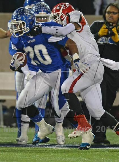 Thumbnail 3 in Riverhead vs. East Islip (Section 11 Division 2 Final) photogallery.