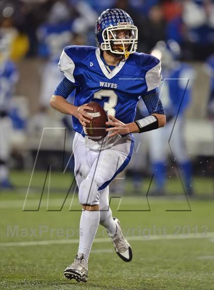 Thumbnail 3 in Riverhead vs. East Islip (Section 11 Division 2 Final) photogallery.