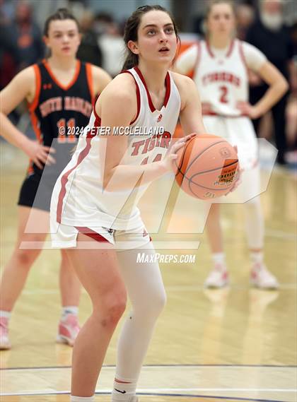 Thumbnail 3 in South Hadley vs. Tyngsborough (MIAA Division 4 Final Four) photogallery.