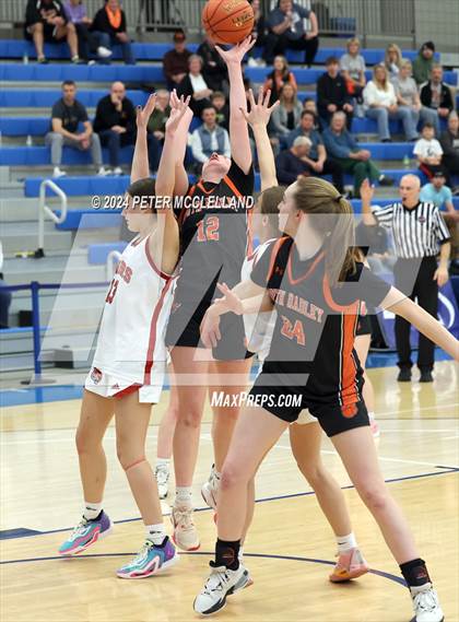 Thumbnail 3 in South Hadley vs. Tyngsborough (MIAA Division 4 Final Four) photogallery.