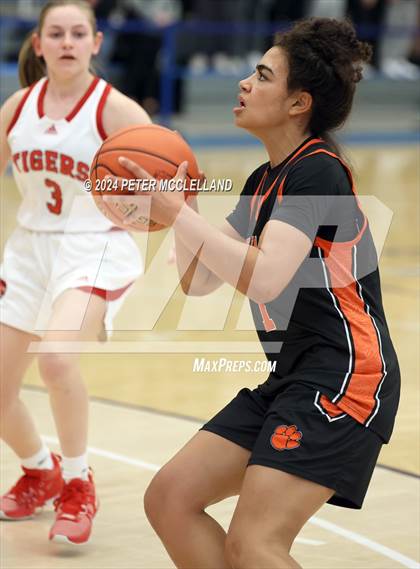Thumbnail 1 in South Hadley vs. Tyngsborough (MIAA Division 4 Final Four) photogallery.