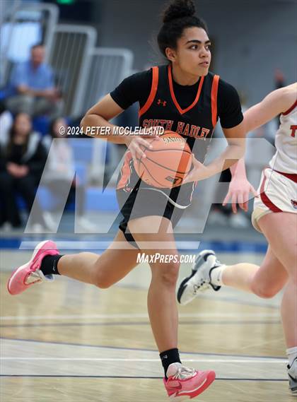 Thumbnail 2 in South Hadley vs. Tyngsborough (MIAA Division 4 Final Four) photogallery.