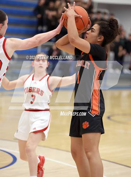 Thumbnail 3 in South Hadley vs. Tyngsborough (MIAA Division 4 Final Four) photogallery.