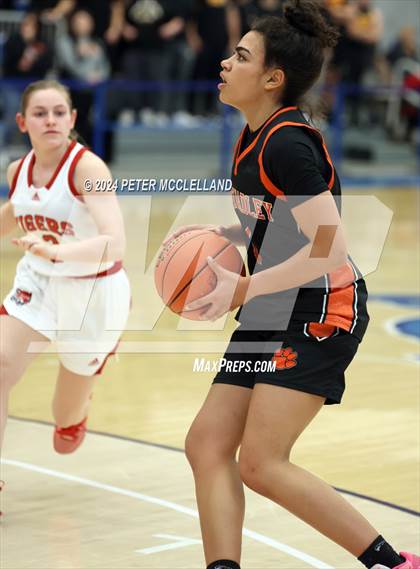 Thumbnail 2 in South Hadley vs. Tyngsborough (MIAA Division 4 Final Four) photogallery.