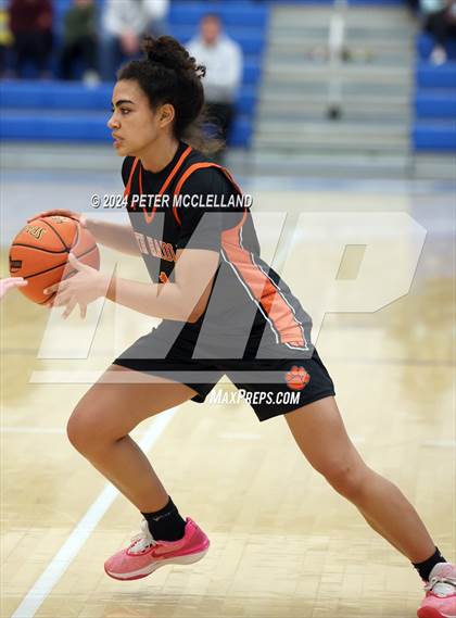 Thumbnail 1 in South Hadley vs. Tyngsborough (MIAA Division 4 Final Four) photogallery.