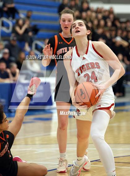 Thumbnail 3 in South Hadley vs. Tyngsborough (MIAA Division 4 Final Four) photogallery.