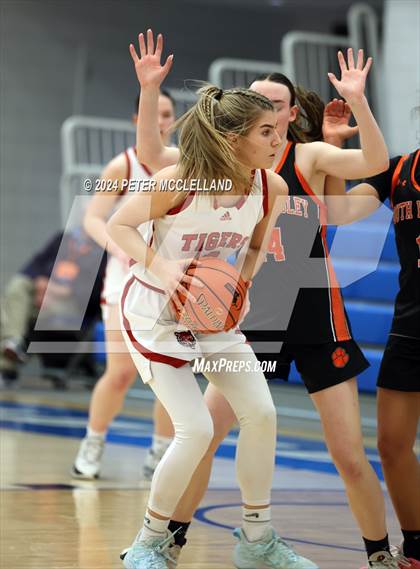 Thumbnail 3 in South Hadley vs. Tyngsborough (MIAA Division 4 Final Four) photogallery.