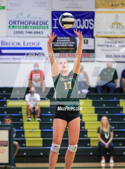 Thumbnail 1 in Trinity Catholic vs. Pensacola Catholic photogallery.