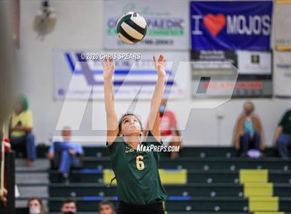 Thumbnail 3 in Trinity Catholic vs. Pensacola Catholic photogallery.