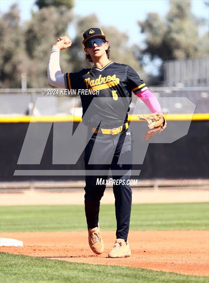 Thumbnail 3 in Mesquite vs. Marcos de Niza photogallery.