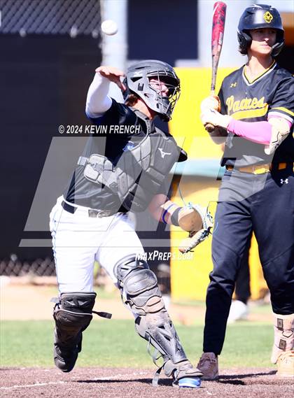 Thumbnail 2 in Mesquite vs. Marcos de Niza photogallery.