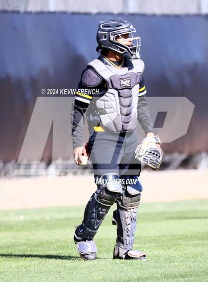 Thumbnail 3 in Mesquite vs. Marcos de Niza photogallery.