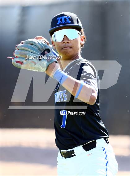 Thumbnail 1 in Mesquite vs. Marcos de Niza photogallery.