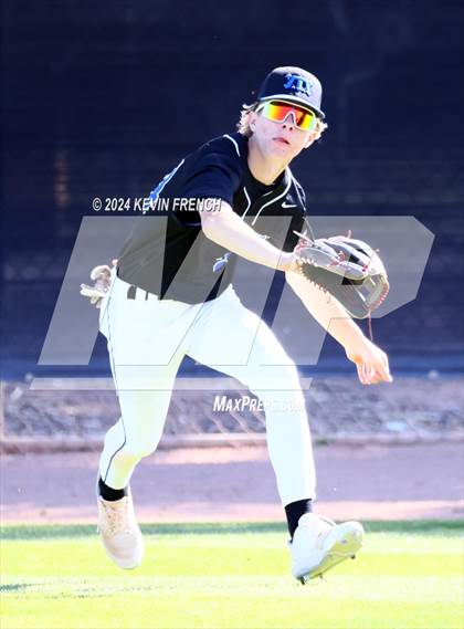 Thumbnail 2 in Mesquite vs. Marcos de Niza photogallery.