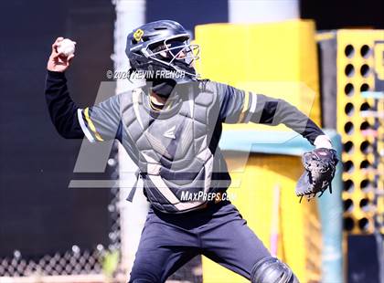 Thumbnail 3 in Mesquite vs. Marcos de Niza photogallery.