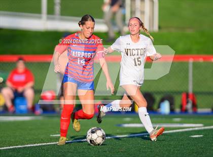 Thumbnail 2 in Victor @ Fairport photogallery.