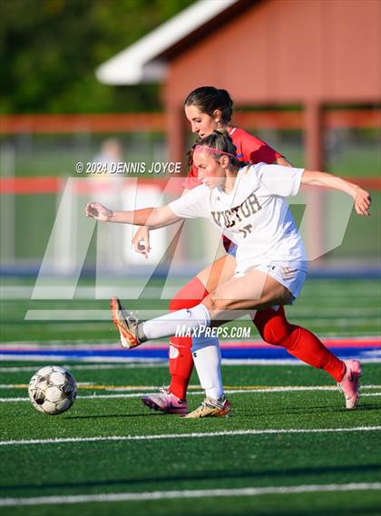 Thumbnail 3 in Victor @ Fairport photogallery.