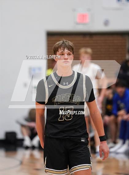 Thumbnail 2 in Blue Valley vs Olathe South (Blue Valley Shootout) photogallery.