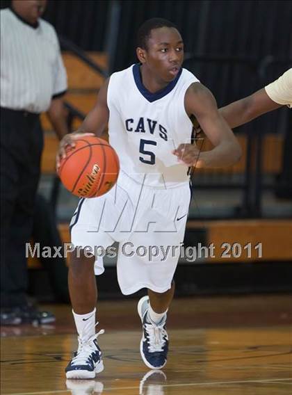 Thumbnail 3 in College Park vs. Second Baptist (McDonald's Texas Invitational) photogallery.