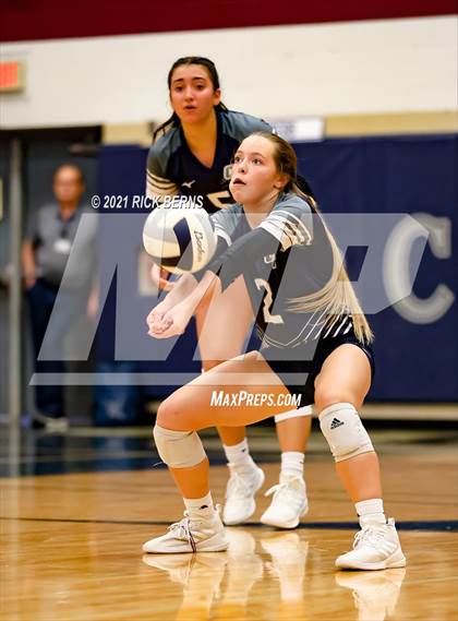 Thumbnail 3 in College Park vs Grand Oaks photogallery.