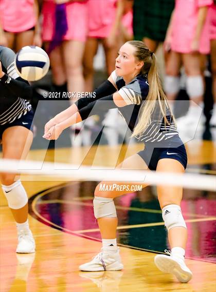 Thumbnail 3 in College Park vs Grand Oaks photogallery.