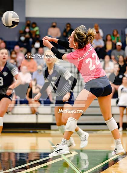 Thumbnail 2 in College Park vs Grand Oaks photogallery.