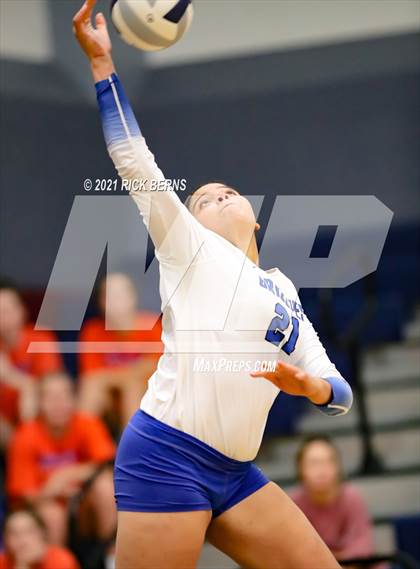 Thumbnail 3 in College Park vs Grand Oaks photogallery.