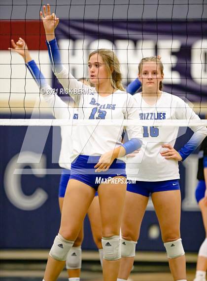 Thumbnail 3 in College Park vs Grand Oaks photogallery.