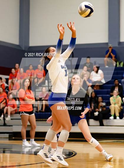 Thumbnail 3 in College Park vs Grand Oaks photogallery.