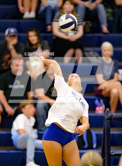 Thumbnail 2 in College Park vs Grand Oaks photogallery.