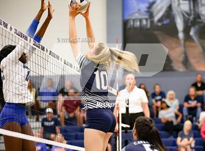 Thumbnail 2 in College Park vs Grand Oaks photogallery.