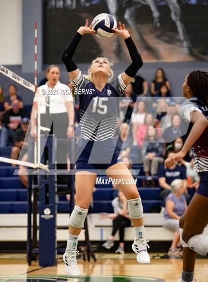 Thumbnail 3 in College Park vs Grand Oaks photogallery.
