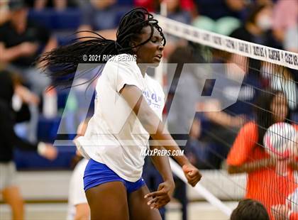 Thumbnail 3 in College Park vs Grand Oaks photogallery.