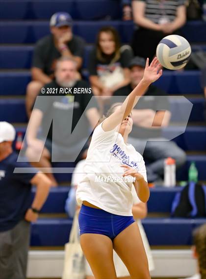 Thumbnail 3 in College Park vs Grand Oaks photogallery.
