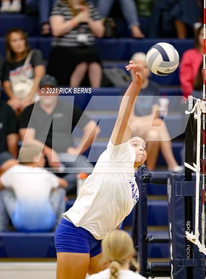 Thumbnail 2 in College Park vs Grand Oaks photogallery.
